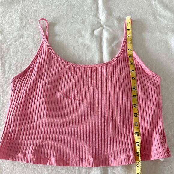 Old Navy Pink Cropped Ribbed Tank - Picture 4 of 7